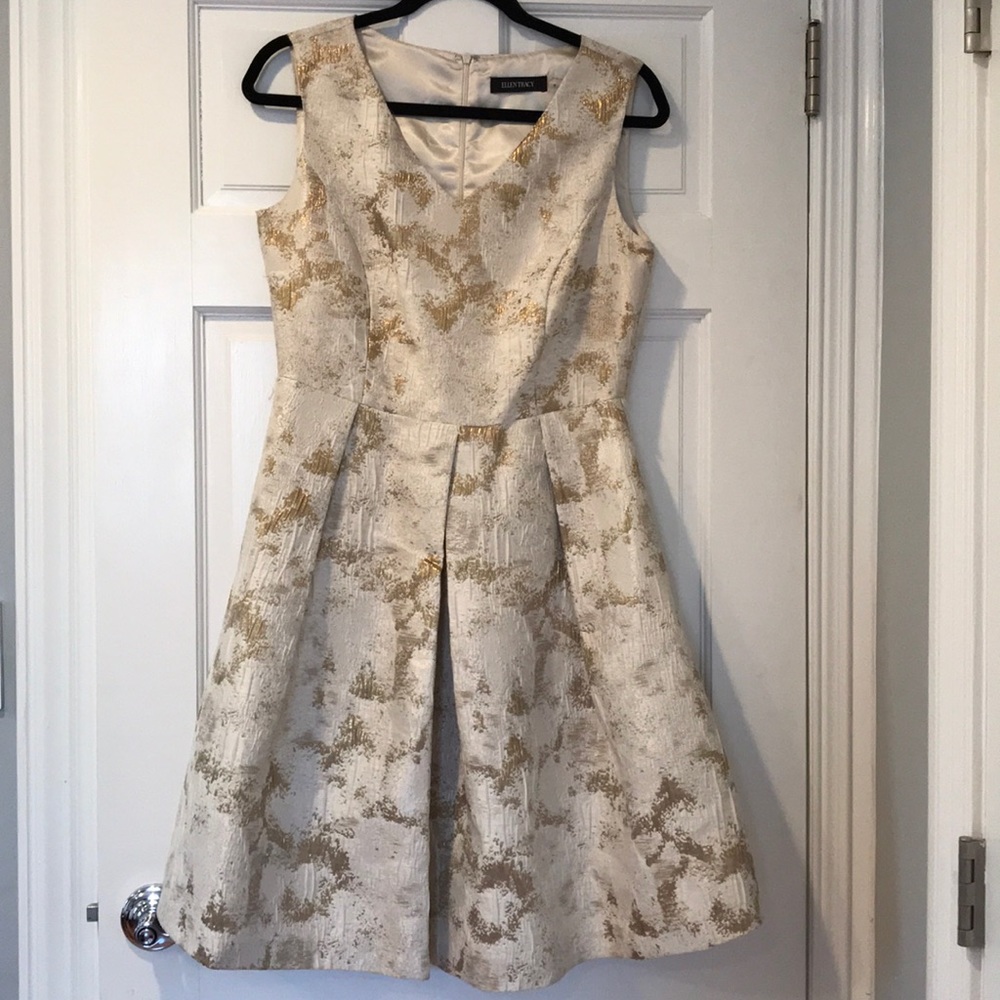 Brand new dress size 6